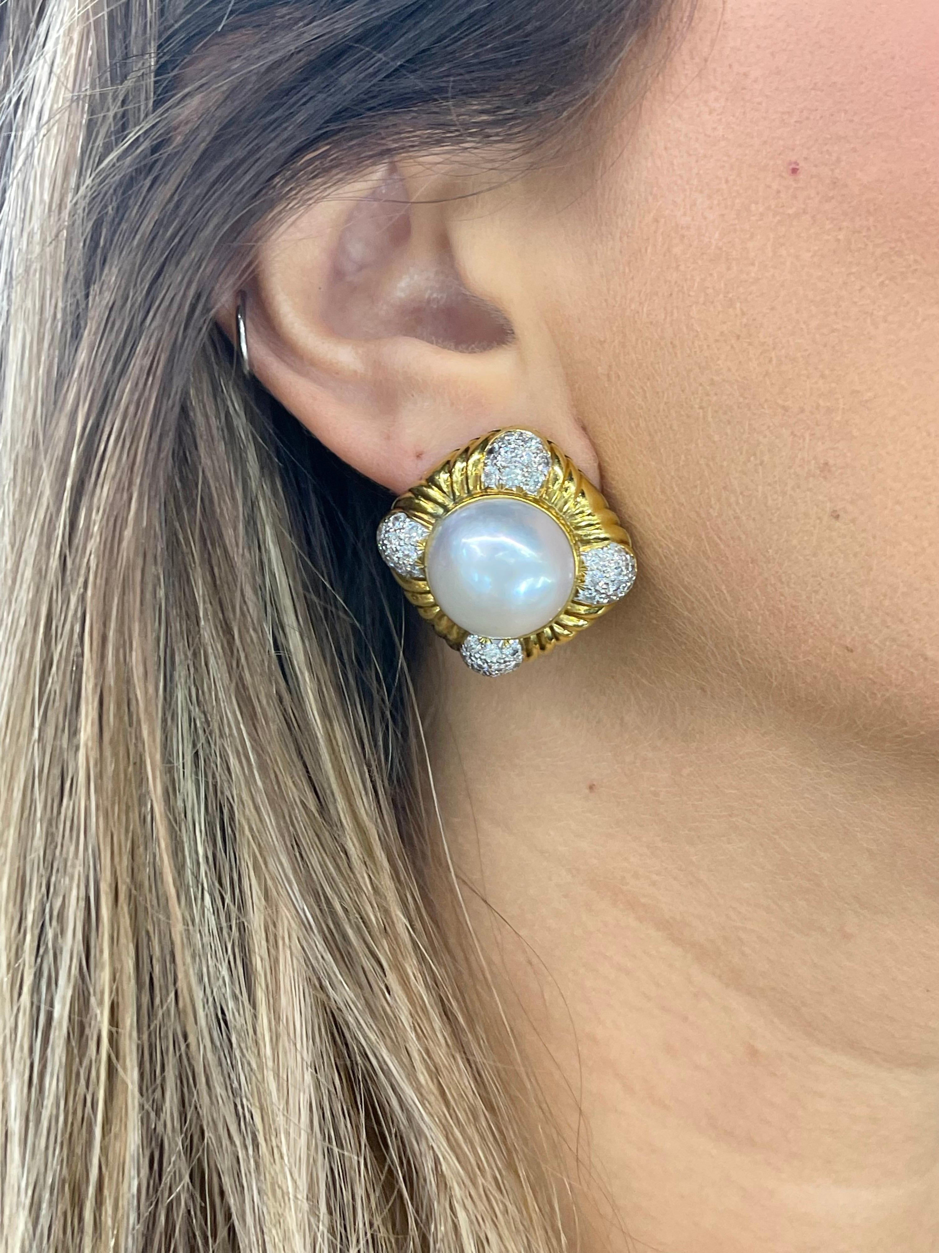 Yellow Gold Pearl Diamond Earring In Good Condition For Sale In New York, NY