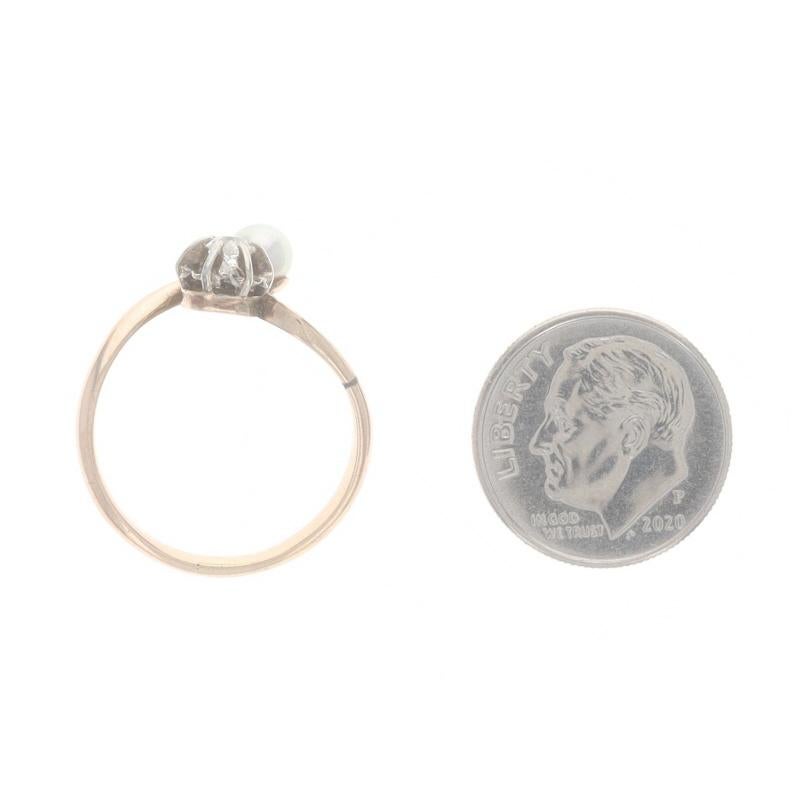 Anello bypass in oro giallo con perle e diamanti - 10k .13ct floreale antico in vendita 1