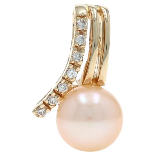 Pendentif en or jaune avec perles et diamants - 14k en vente