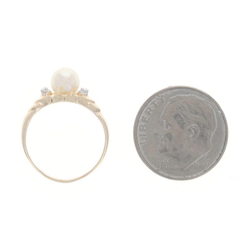 Bague en or jaune avec perles et diamants - 10k 2.00 en vente 1