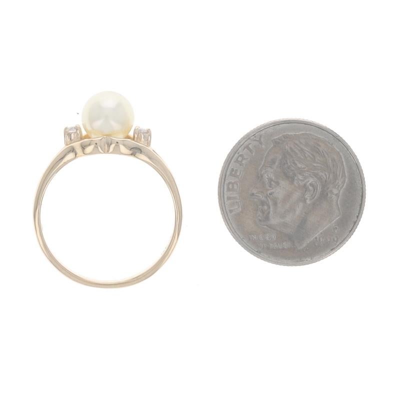 Bague en or jaune avec perles et diamants - 14k en vente 1