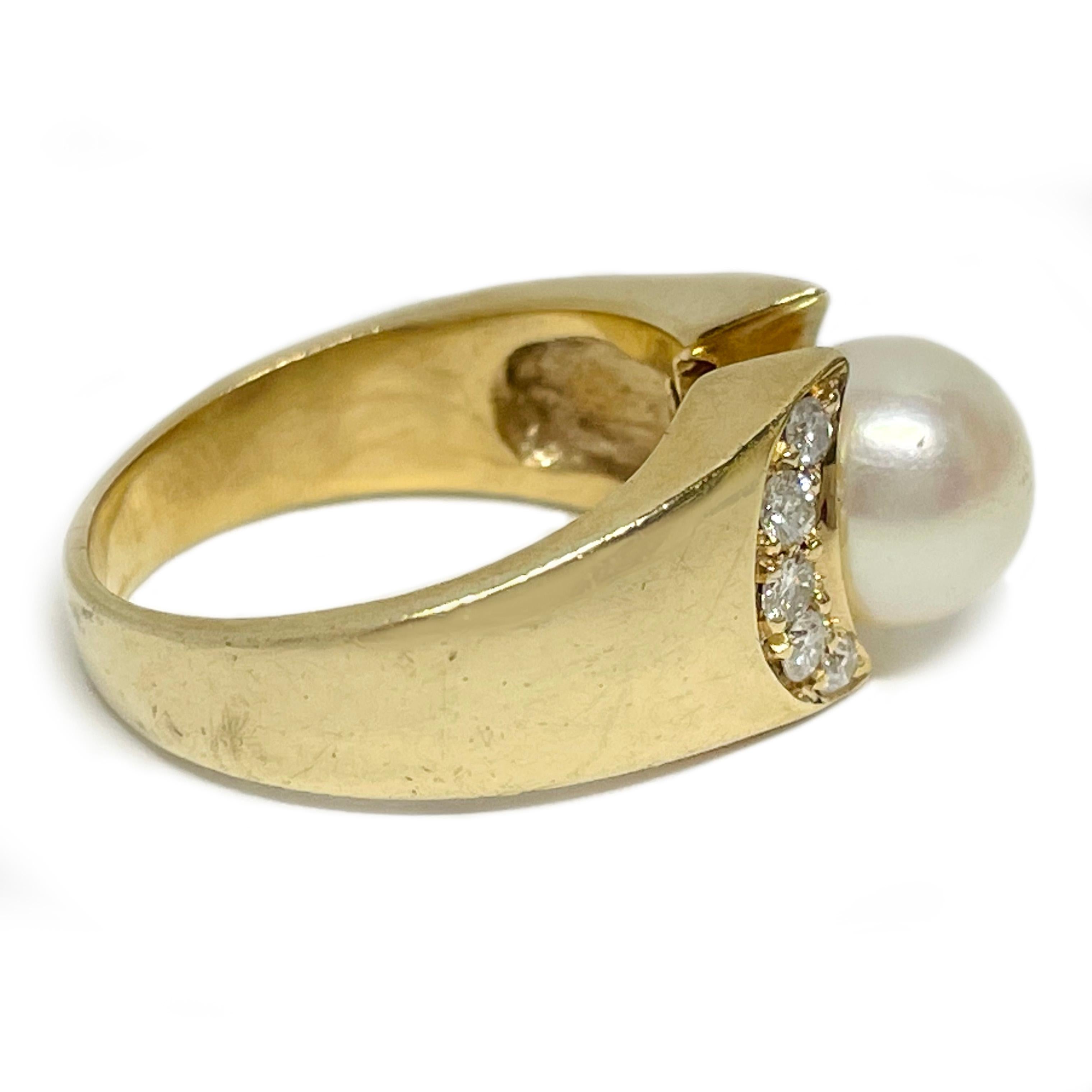 Rétro Bague en or jaune, perle et diamant en vente