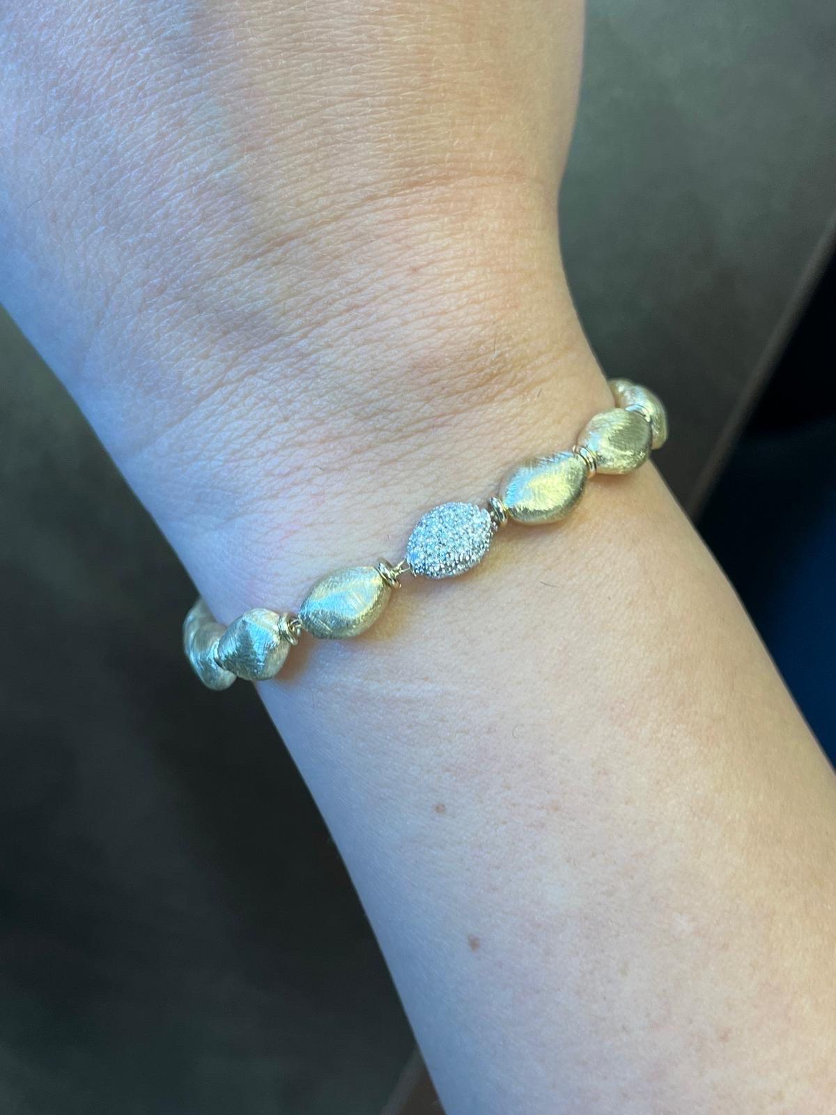 Modern Yellow Gold Pebble diamond Tennis Bracelet 14K For Sale