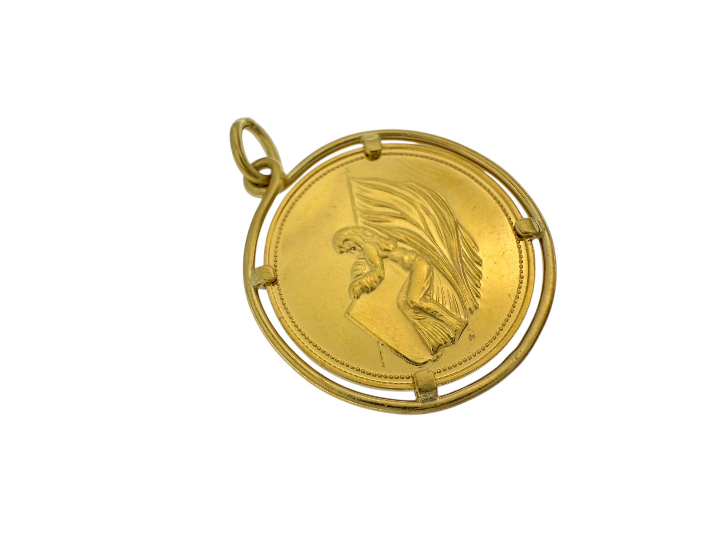 Pendentif en or jaune avec pièce de John Kennedy en vente 1