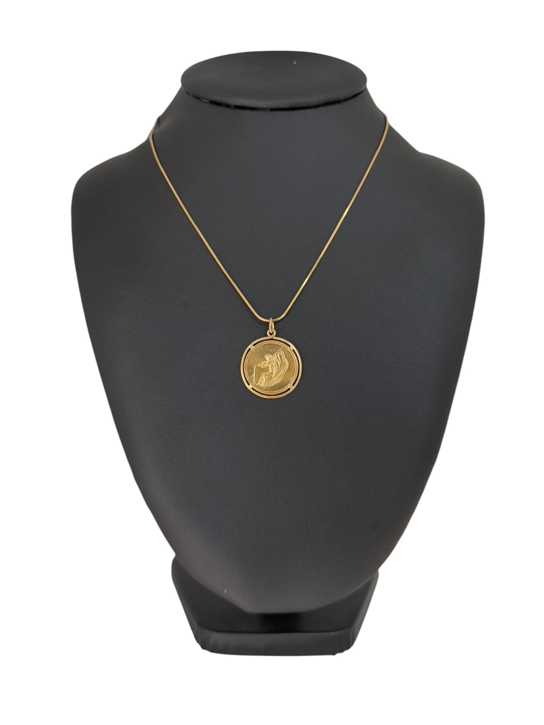 Pendentif en or jaune avec pièce de John Kennedy en vente 2