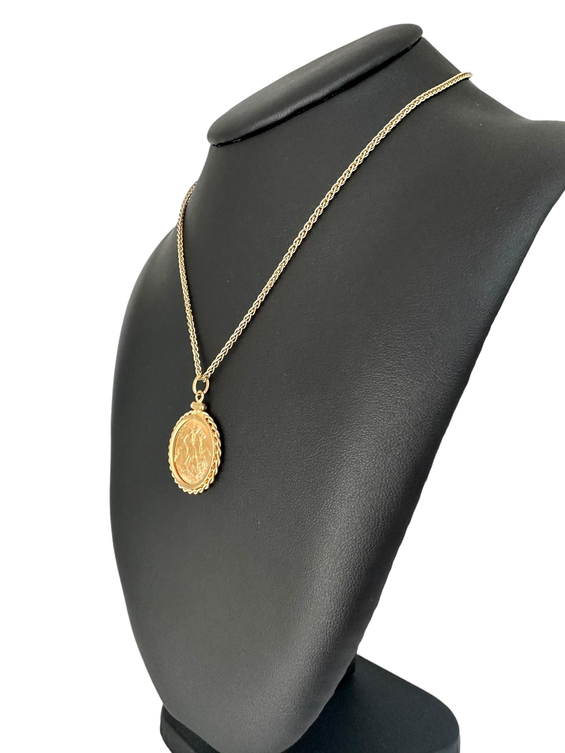 Women's or Men's Yellow Gold Pendant with Sovereign Coin 1958 Elizabeth II For Sale