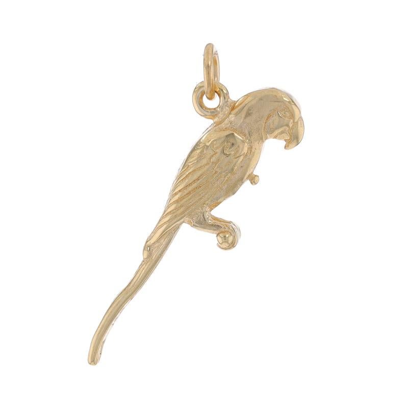 Metallgehalt: 14k Gelbgold

Thema: Hockender Papagei, Tropischer Vogel

Messungen

Höhe (vom festen Bügel): 1 1/32
