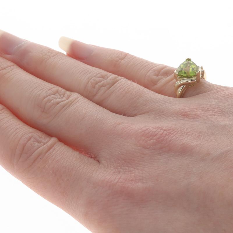 Women's Yellow Gold Peridot & Diamond Ring - 14k Trillion 1.55ct Bypass-Inspired For Sale