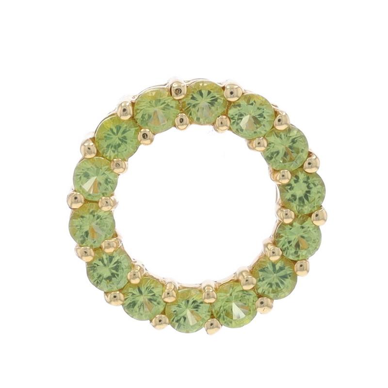 Contenido de metal: Oro amarillo de 10 quilates

Información sobre Stone

Peridoto natural
Quilate(s): 1,12ctw
Corte: Redonda
Color: Verde

Quilates totales: 1,12ctw

Estilo: Eternidad
Tema: Círculo de amor

Medidas

Alto: 9/16