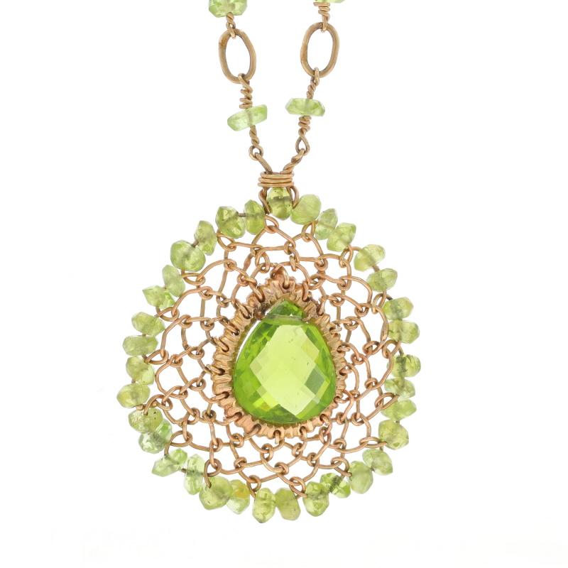 Contenuto del metallo: Oro giallo 14k

Informazioni su A. Stone

Peridoto naturale
Taglio: Cabochon a doppia scacchiera e perlina a rondelle
Colore: verde

Stile: Collana con ciondolo Halo
Stile della catena: A Link con perline
Stile della collana: