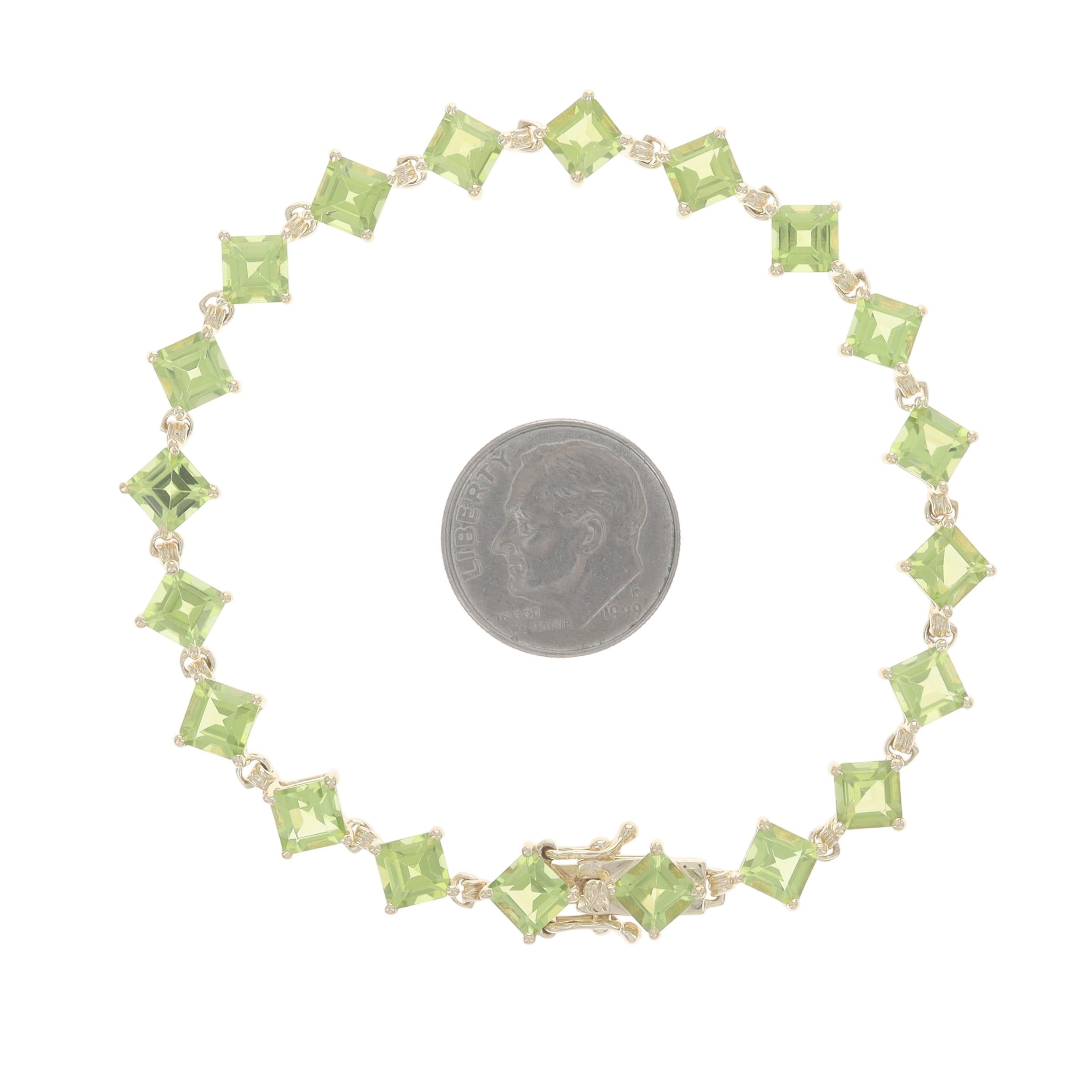 Bracelet de tennis en or jaune avec péridot - 10k Square 13.00ctw Pour femmes en vente