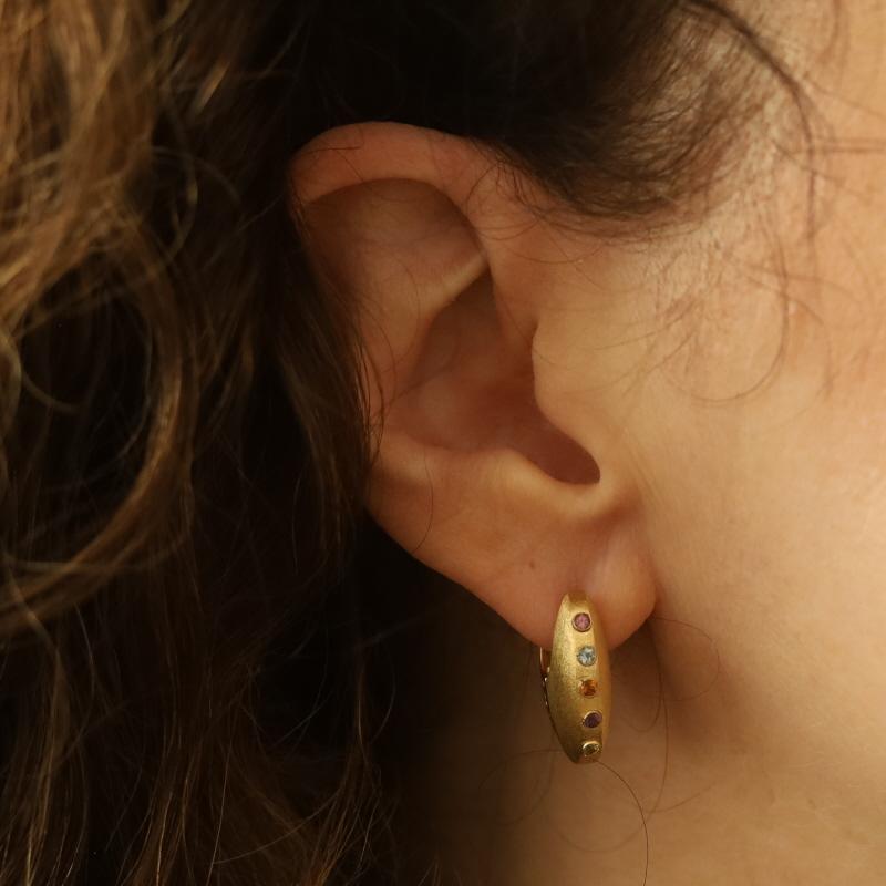 Taille ronde Boucles d'oreilles en or jaune Tourmaline rose Topaze bleue Citrine 14k .42ctw Pierced en vente