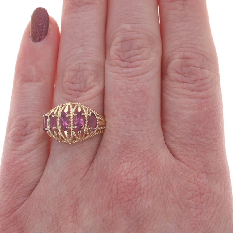 Gelbgold Rosa Turmalin Fünf-Stein-Kuppel-Ring - 14k Marquise 1,50ctw (Marquiseschliff) im Angebot