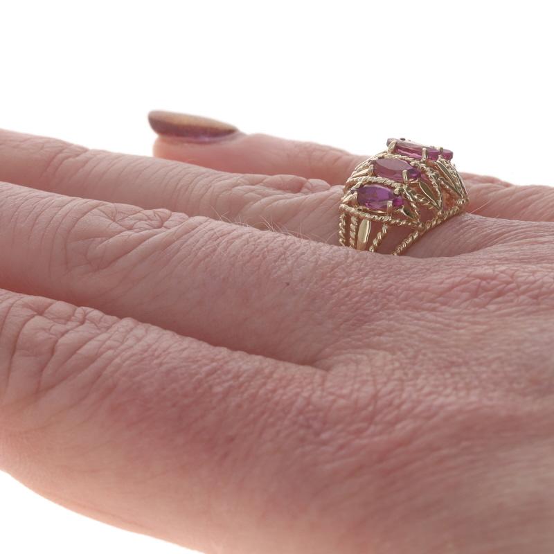 Gelbgold Rosa Turmalin Fünf-Stein-Kuppel-Ring - 14k Marquise 1,50ctw Damen im Angebot