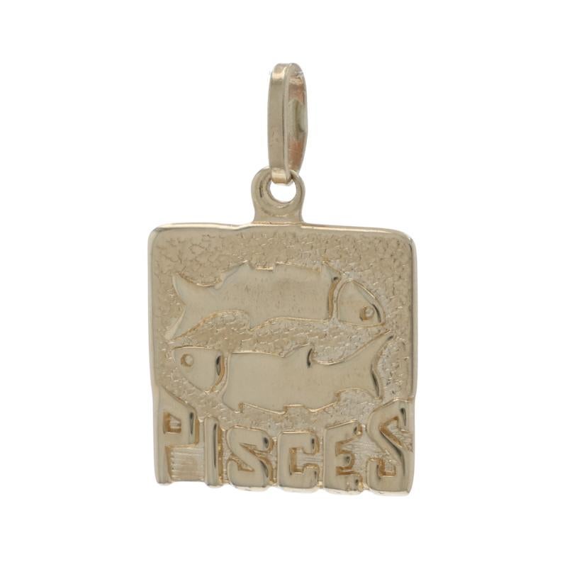 Contenu du métal : Or jaune 14k

Thème : Poissons, Zodiac, Signe solaire

Mesures

Hauteur (à partir de l'attache fixe) : 19/32