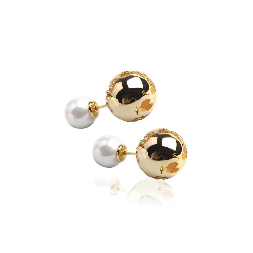 Round Cut Yellow gold plated globe pearls earrings by Cristina Ramella For Sale