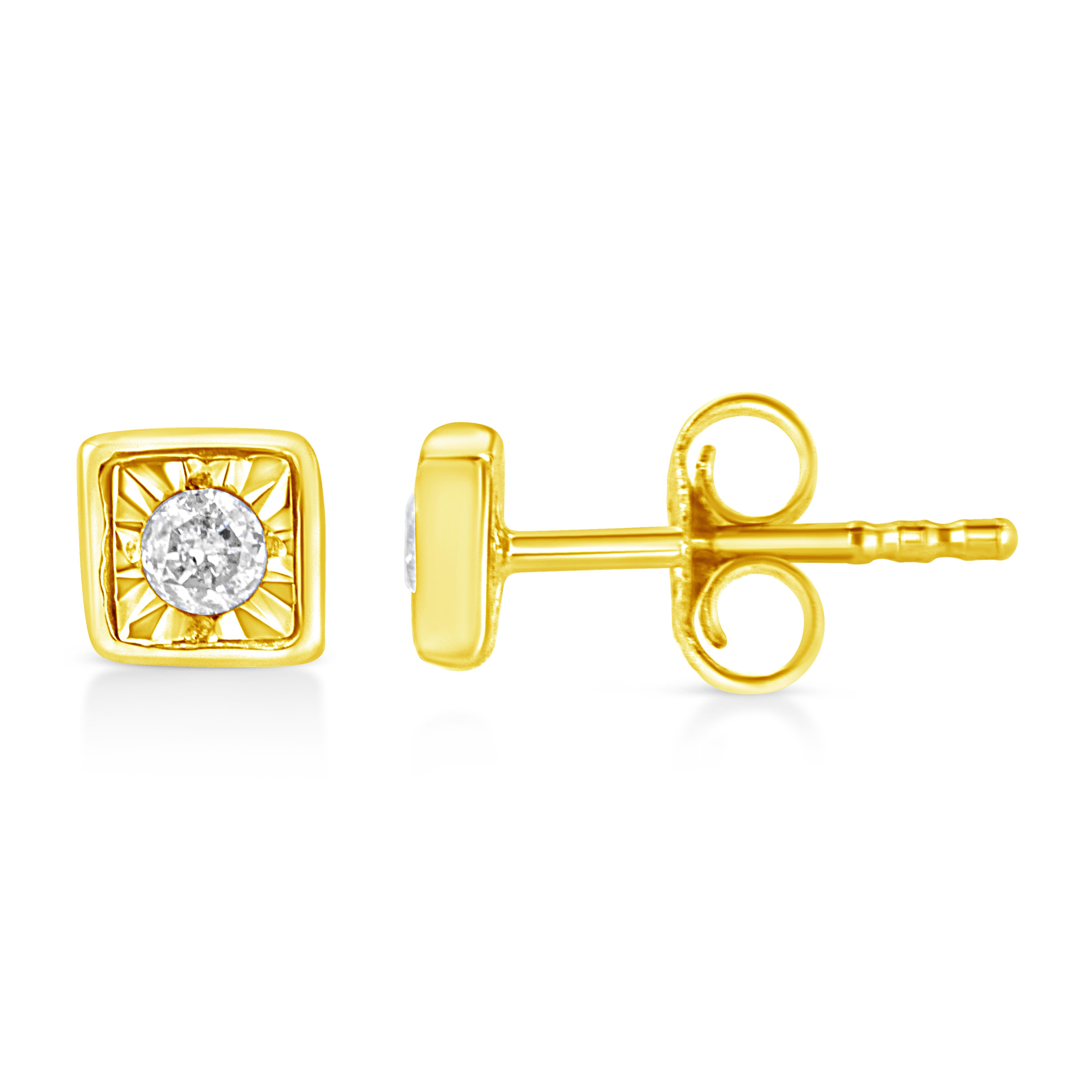 Yellow Gold Plated Sterling Silver 1/10 Carat Diamond Square Stud Earrings In New Condition For Sale In New York, NY