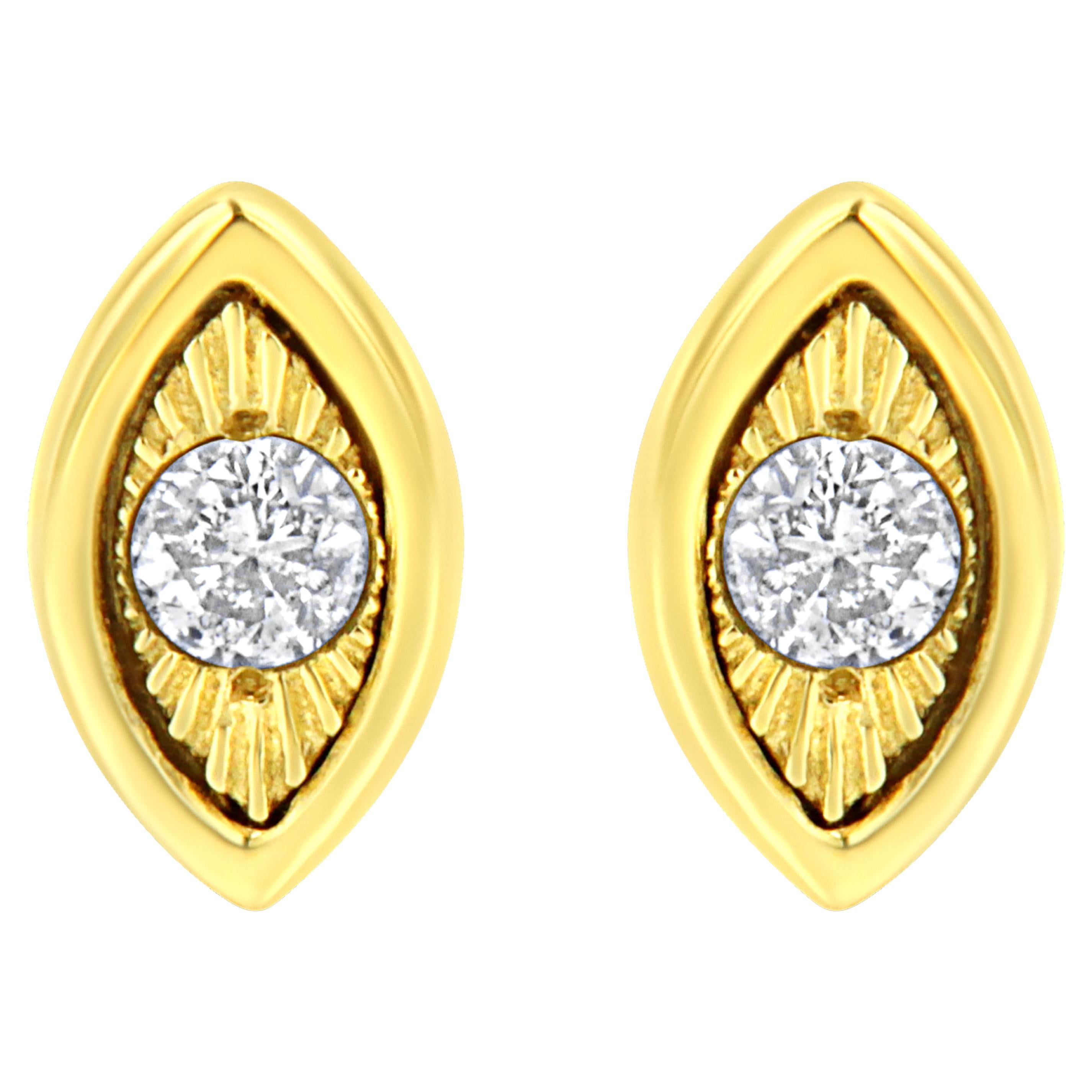Clous d'oreilles plaqués or jaune et argent sterling avec diamants de 1/10 carat