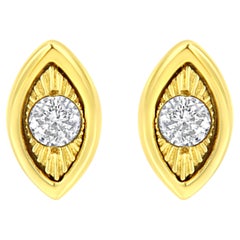 Orecchini con diamante da 1/10 di carato in argento sterling placcato oro giallo