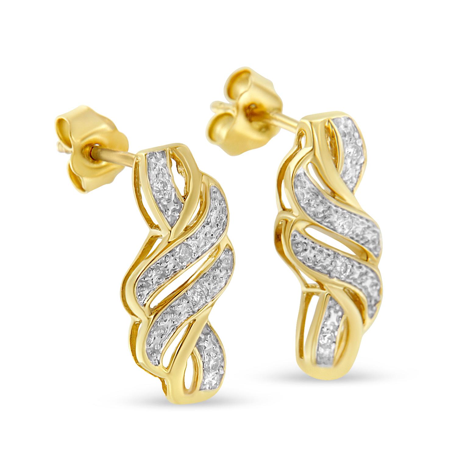 Contemporain Boucles d'oreilles tourbillon en or jaune plaqué argent sterling avec diamants de 1/10 carat en vente