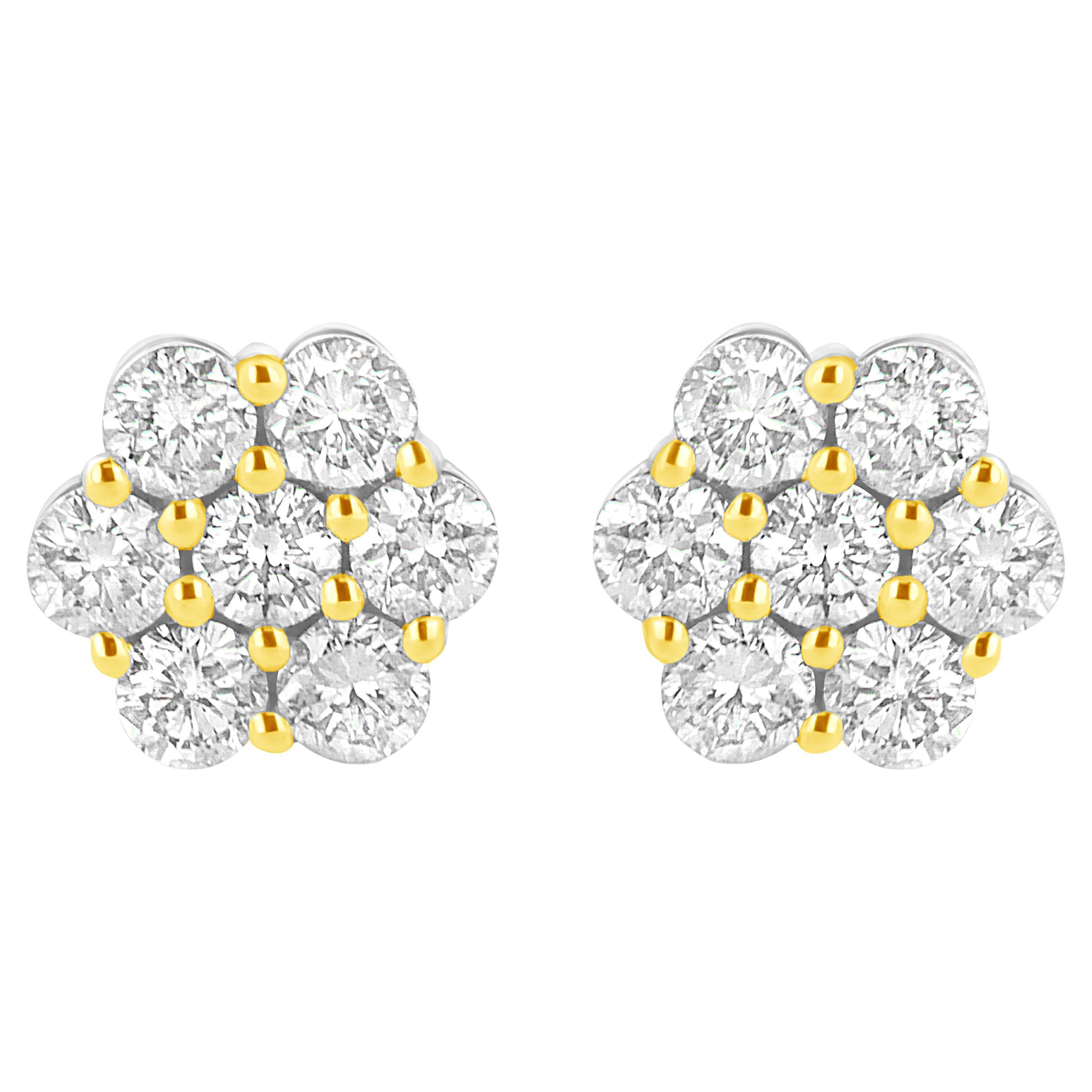 Clous d'oreilles grappe florale en argent sterling plaqué or jaune et diamants de 1/4 carat en vente