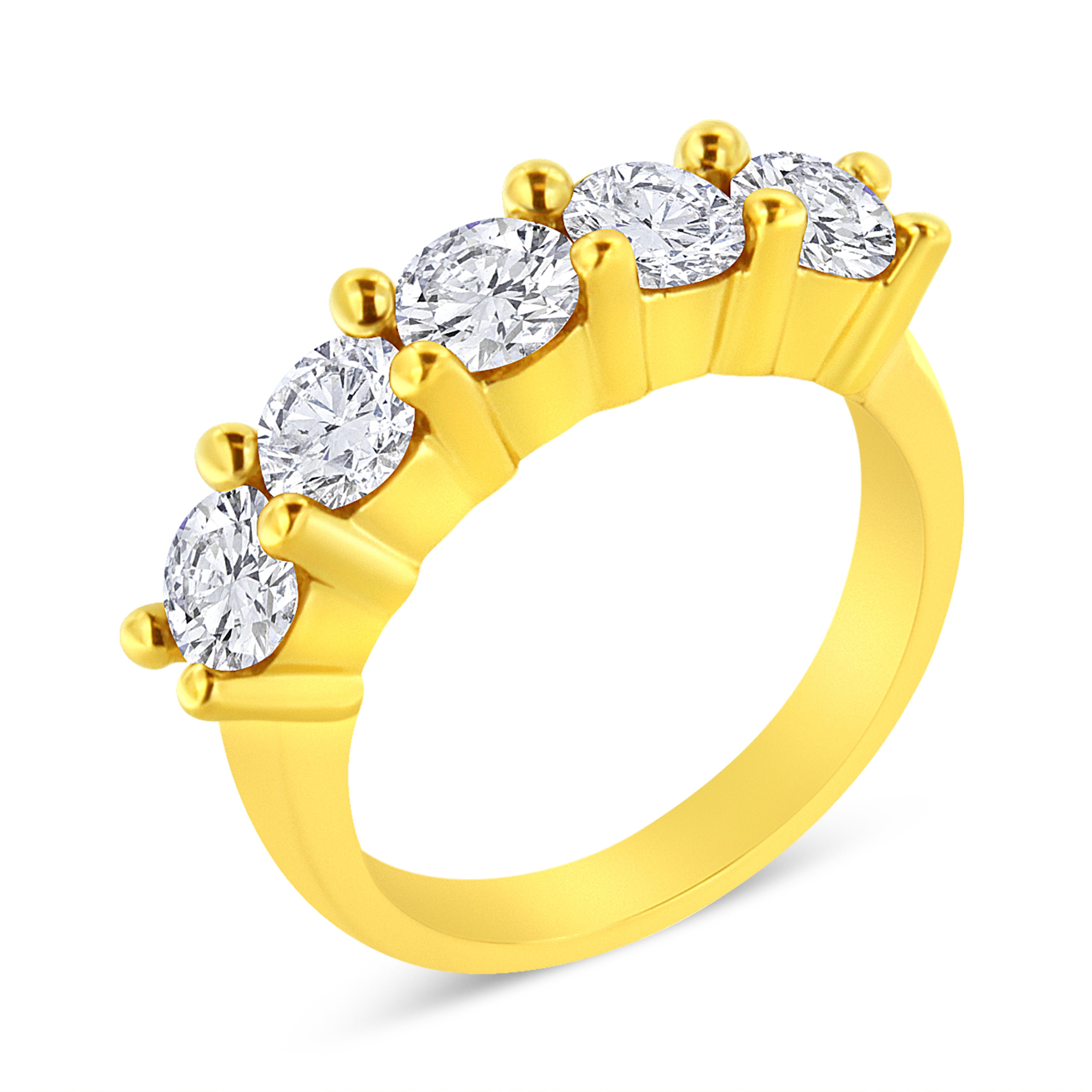 En vente :  Alliance à 5 pierres en or jaune plaqué argent sterling avec diamants de 2,0 carats 3