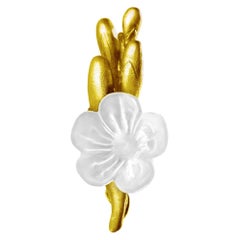 Zeitgenössische Gelbgold-Brosche aus Sterlingsilber mit Quarzblume