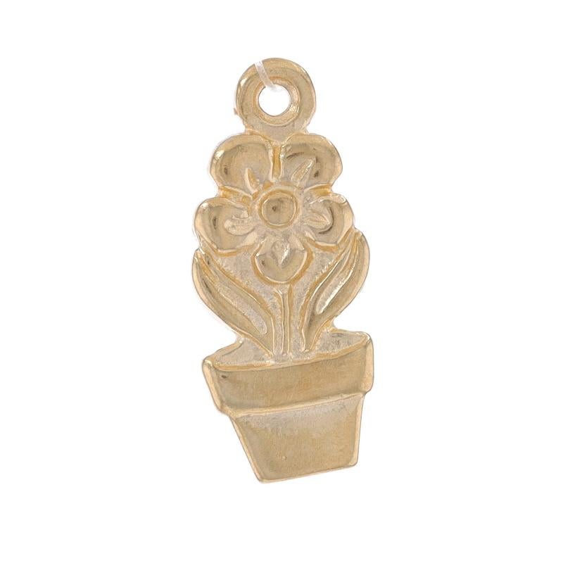 Metal Content: 14k Yellow Gold

Theme: Potted Flower, Gardening & Plants, Spring Summer Blooms

Measurements

Tall (from stationary bail): 11/16