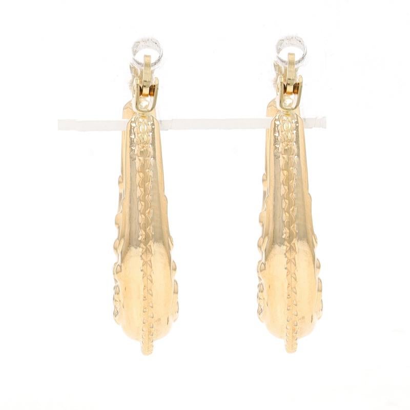 Boucles d'oreilles en or jaune 14k à festons et à grains percés Excellent état - En vente à Greensboro, NC