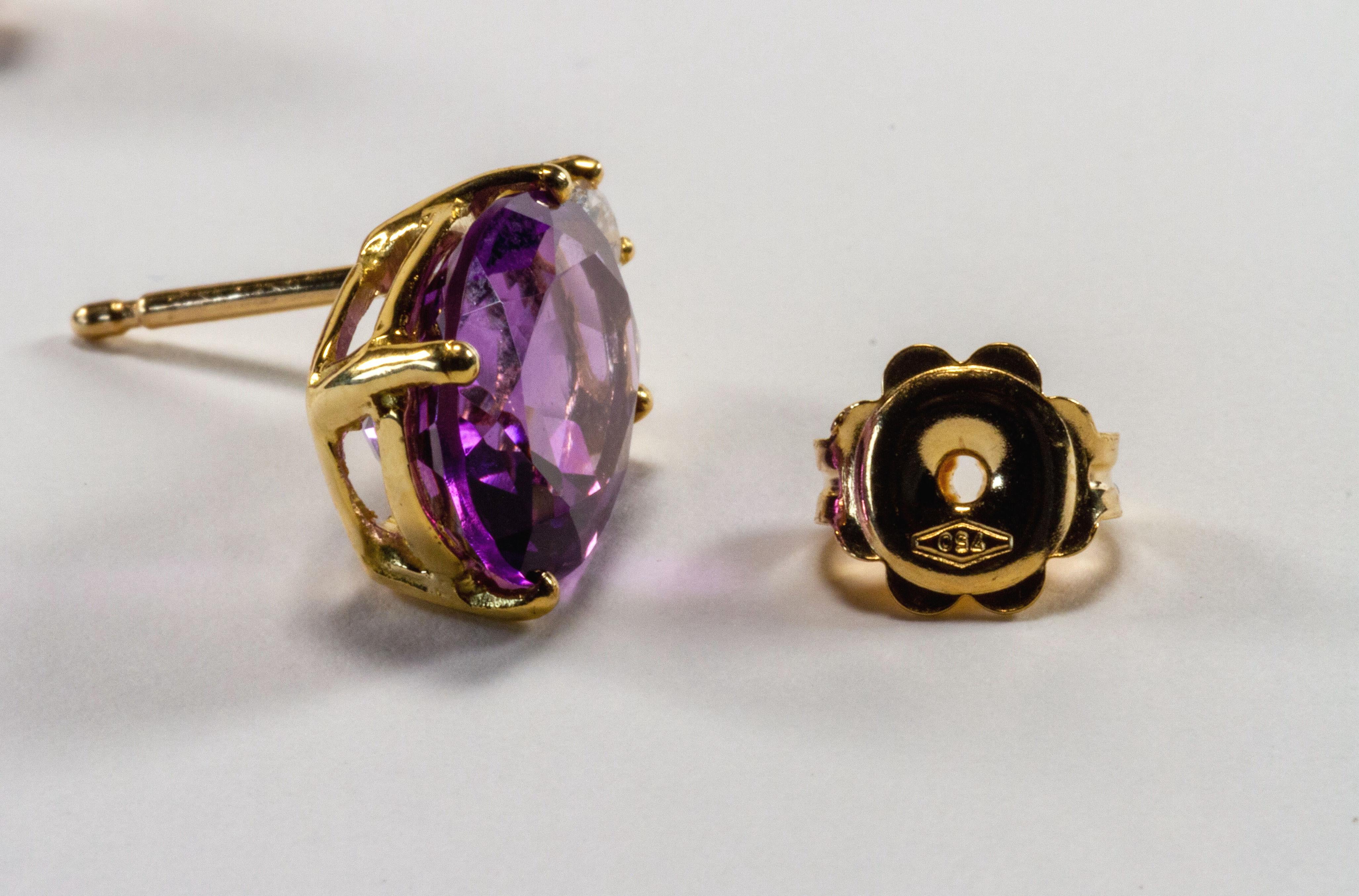 Women's Yellow Gold 18k Purple Oval Amethyst and Diamond Earrings For Sale