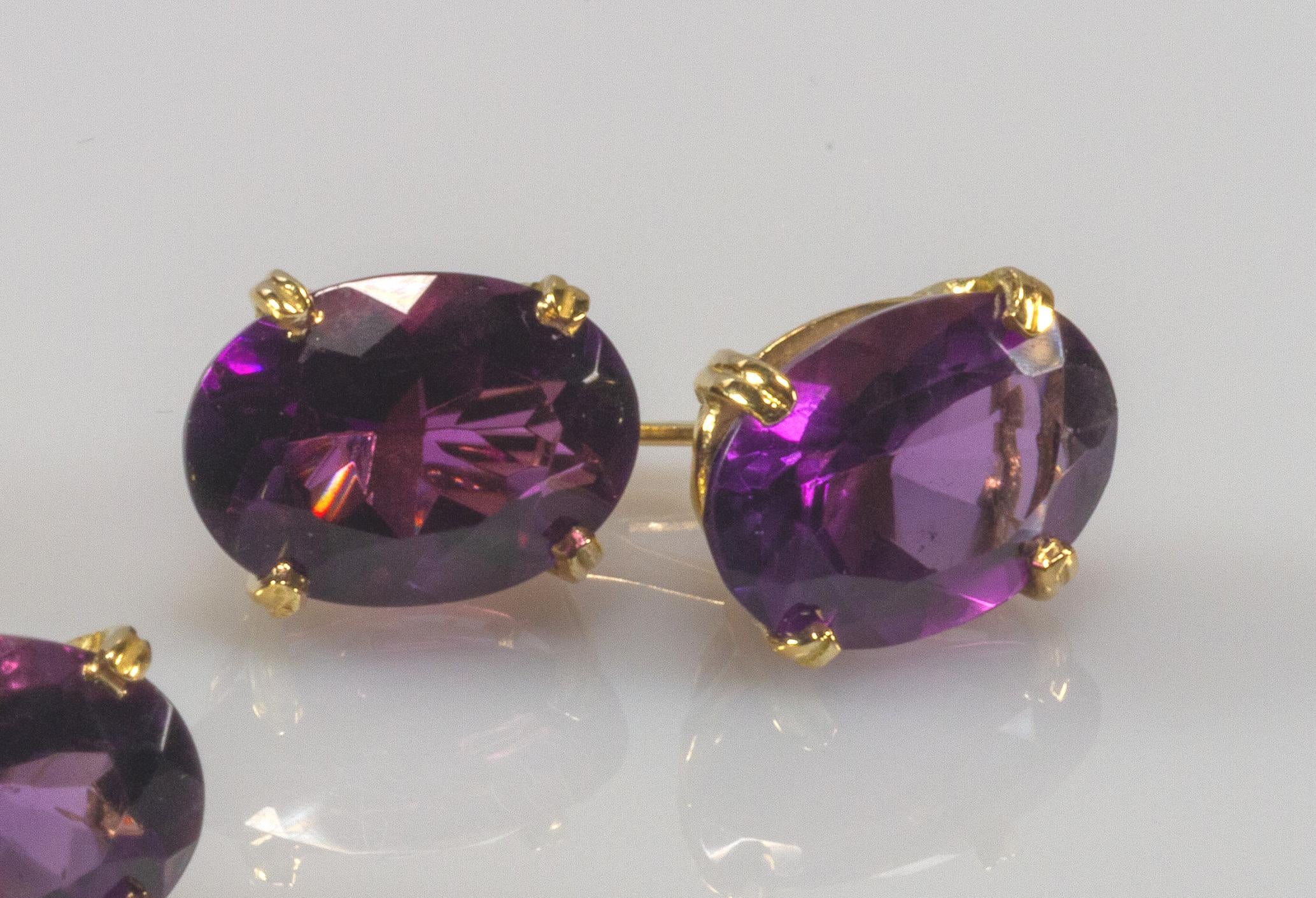 Yellow Gold 18k Purple Oval Amethyst Cufflinks In New Condition For Sale In Rome, IT