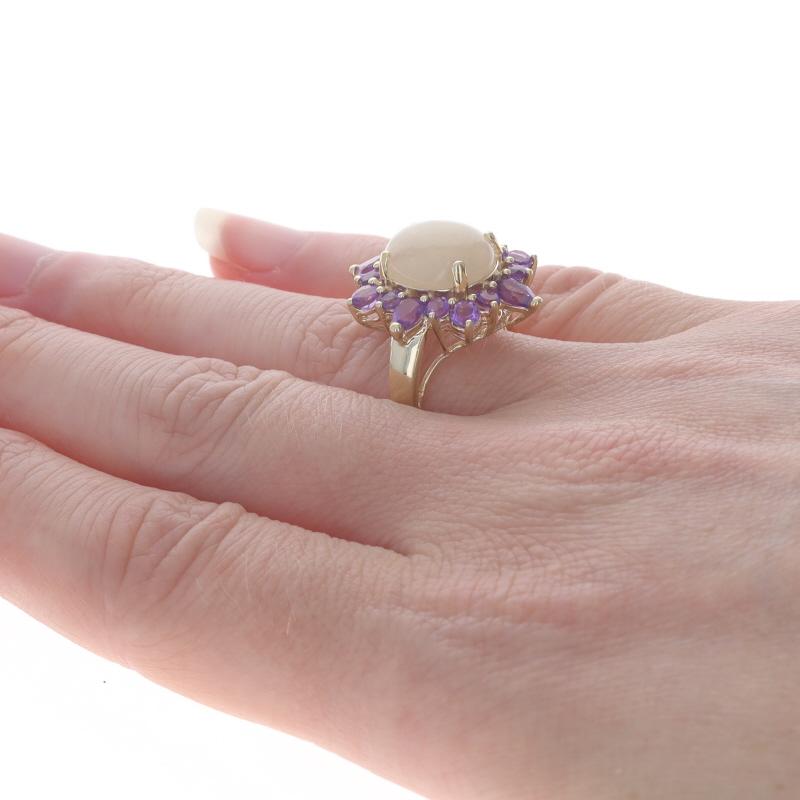 Donna Anello aureola in quarzo e ametista in oro giallo 14k con cabochon ovale 5,16ctw Fiore in vendita