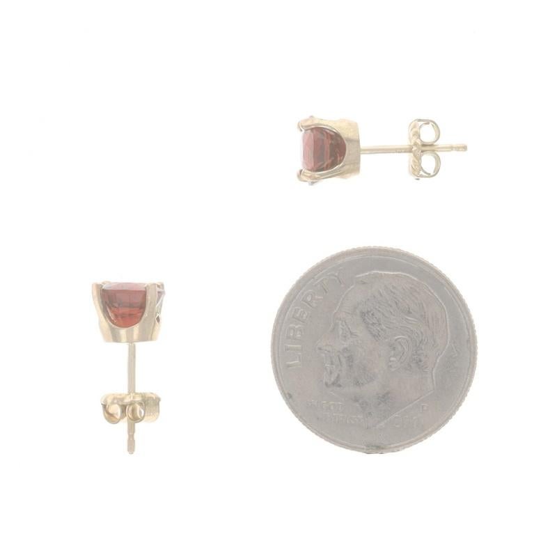 Orecchini in oro giallo con spinello rosso - 14k Round 2.22ctw Pierced In condizioni ottime in vendita a Greensboro, NC