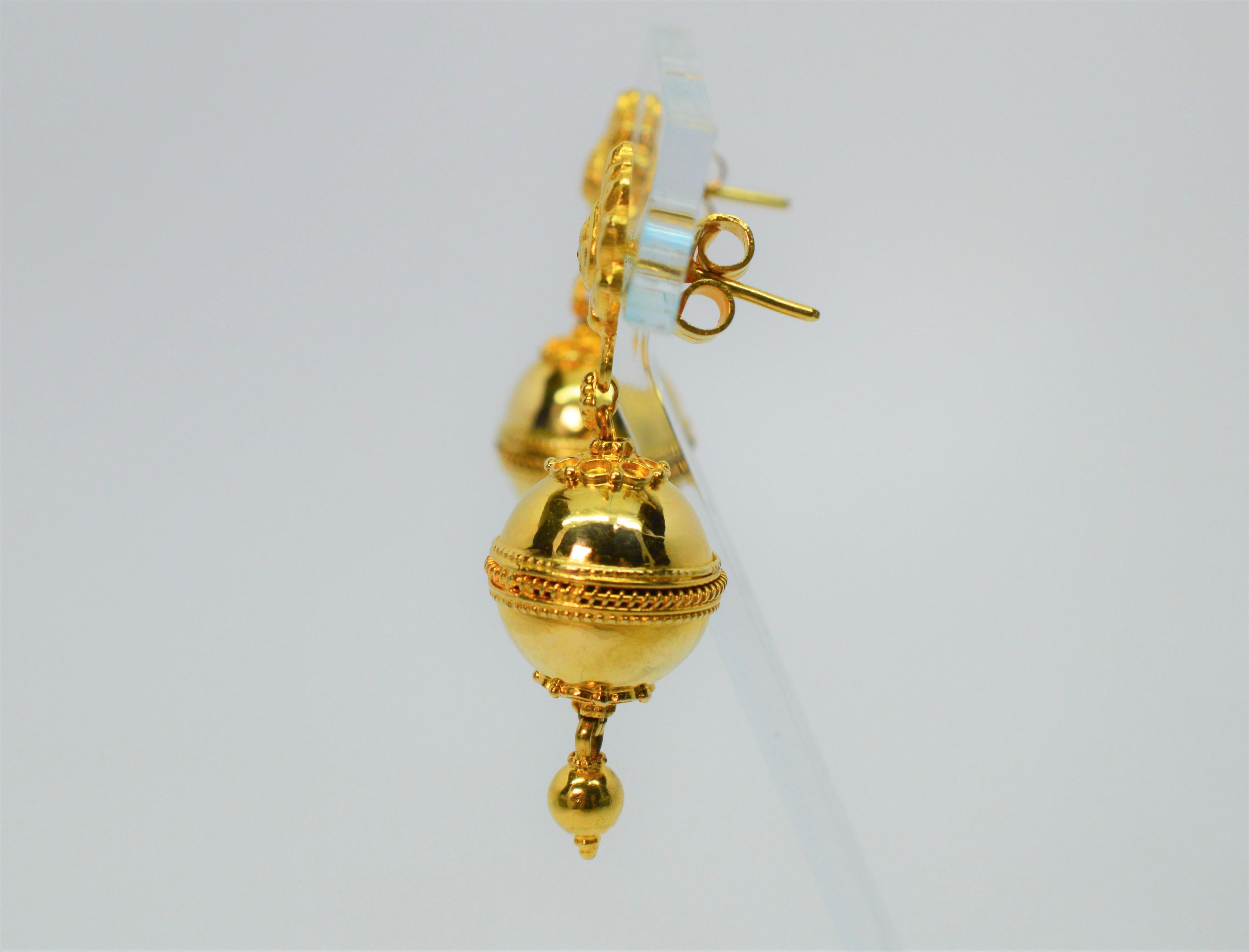 Gelbgold Regal Kugel-Doppeltropfen-Ohrringe im Zustand „Hervorragend“ im Angebot in Mount Kisco, NY