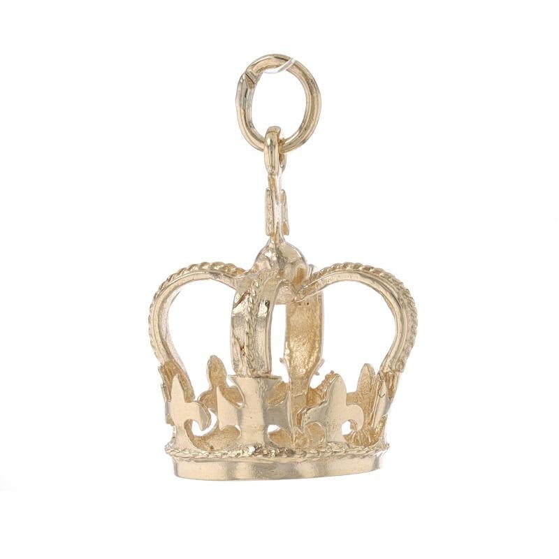 Metal Content: 14k Yellow Gold

Theme: Regal Crown, Royalty

Measurements

Tall (from stationary bail): 3/4