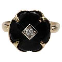 Yellow Gold Ring with Diamond and Fancy-Cut Onyx