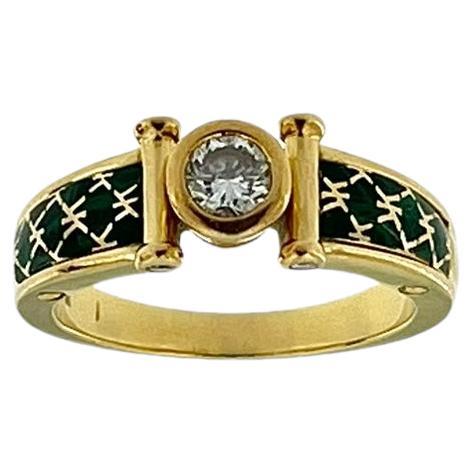 Gelbgoldring aus Gelbgold mit Diamanten und grüner Emaille von Korloff im Angebot