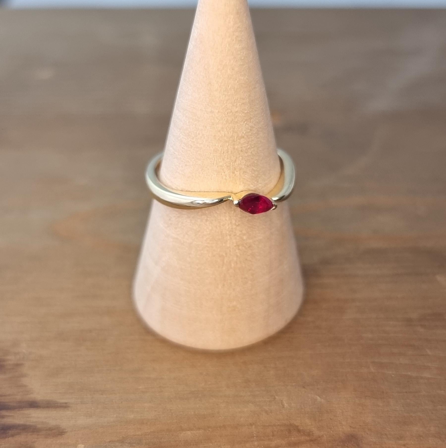 Yellow Gold Ring with Marquise Ruby For Sale 2