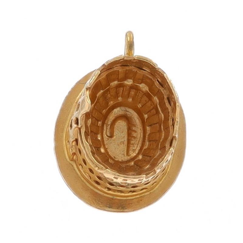 Metallgehalt: 18k Gelbgold

Thema: Römisches Kolosseum, Flavisches Amphitheater, Rom, Italien

Messungen

Höhe (vom stationären Bügel): 11/16