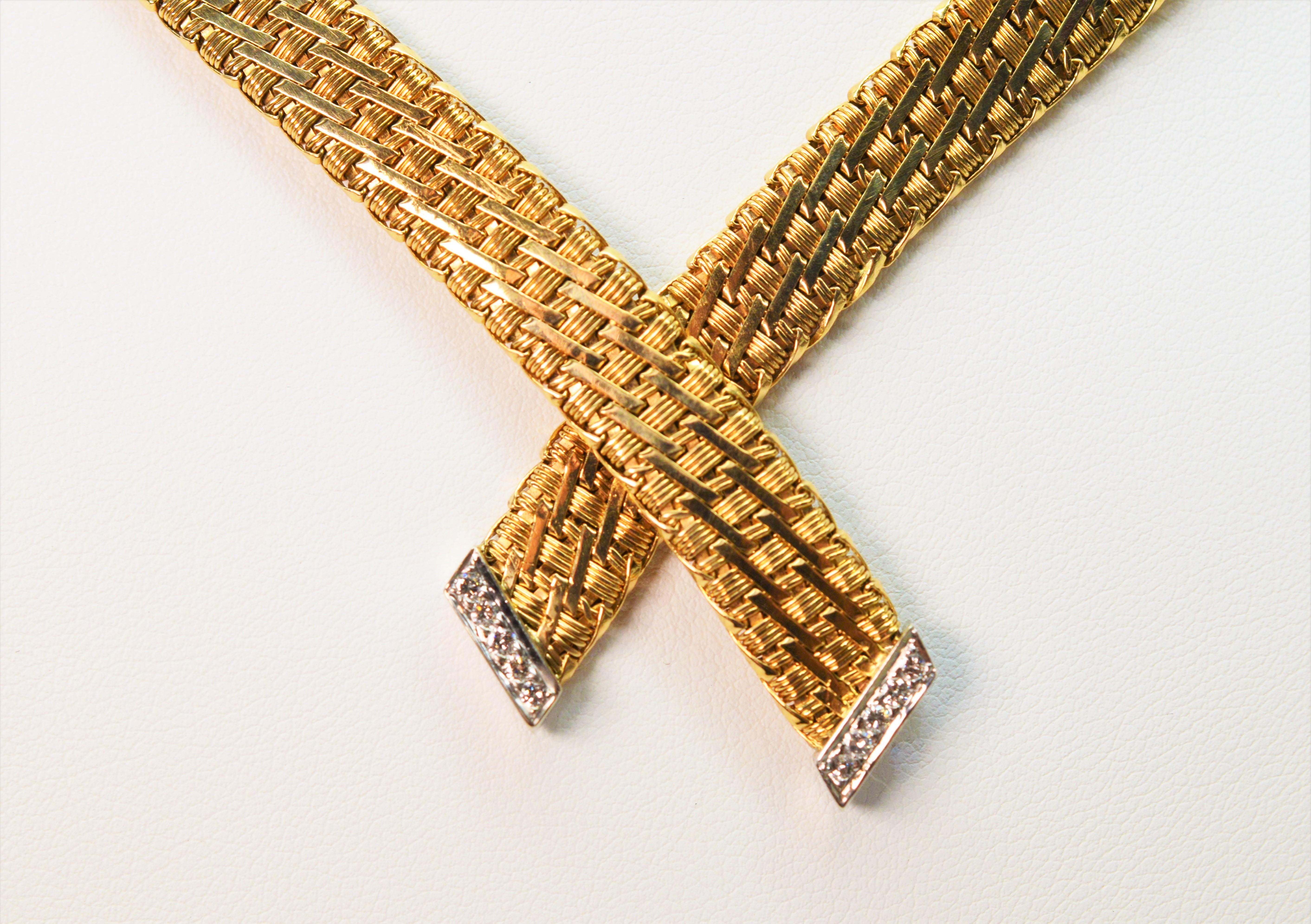 Gelbgold Seil Schleife Krawatte Choker Halskette mit Diamant Weißgold Akzente im Zustand „Hervorragend“ im Angebot in Mount Kisco, NY