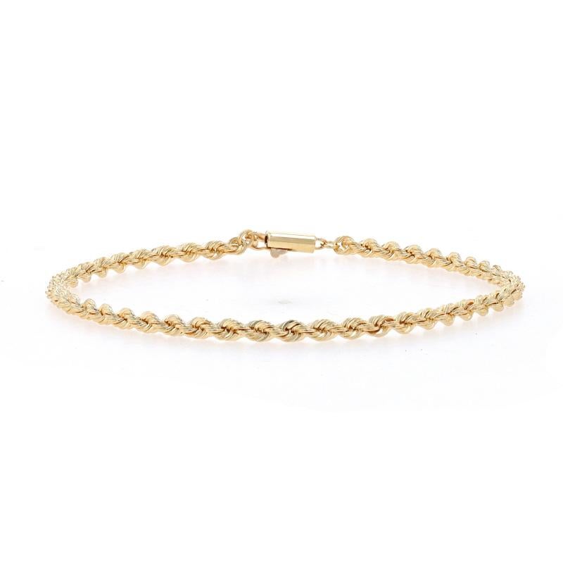 Brand: Michael Anthony

Metal Content: 14k Yellow Gold

Chain Style: Rope
Bracelet Style: Chain
Fastening Type: Tab Box Clasp with One Side Safety Clasp

Measurements

Length: 8 1/4