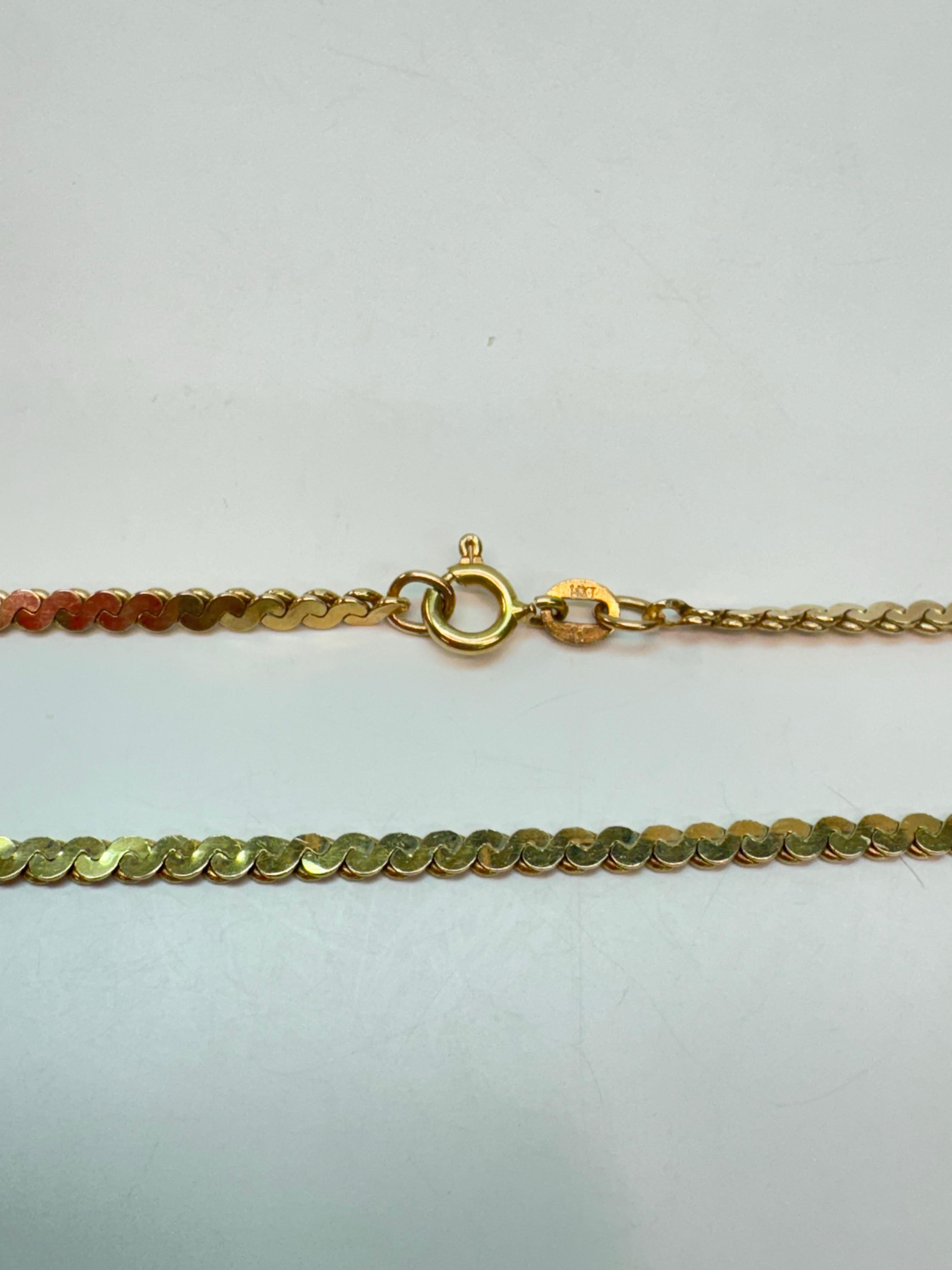 Collier serpentin en or jaune, style corde Bon état - En vente à Palm Desert, CA