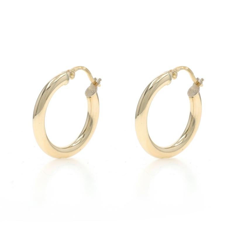 Contenuto del metallo: Oro giallo 18k

Stile: A cerchio
Tipo di chiusura: Chiusura a scatto
Tema: Rotondo, Cerchio
Caratteristiche: Struttura cava per un maggiore comfort durante l'uso

Misure

Altezza: 7/8