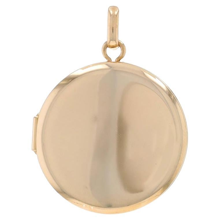 Yellow Gold Round Locket Pendant - 14k Two Frames For Sale