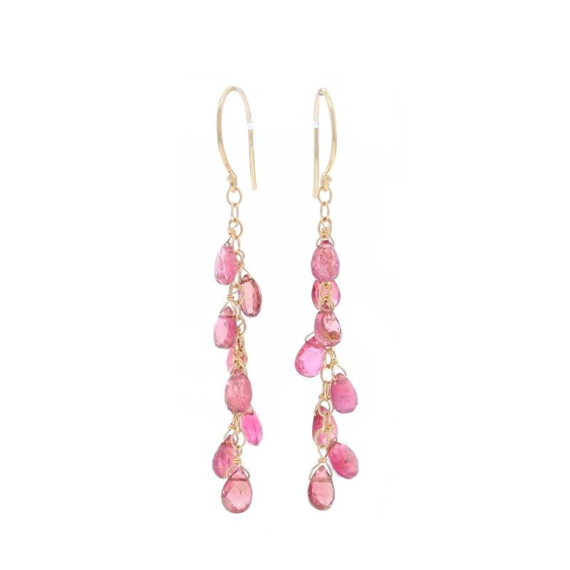 Contenuto del metallo: Oro giallo 14k

Informazioni su A. Stone

Rubelliti Nature
Taglio: Briolette
Colore: Rosa violaceo

Stile: Pendente
Tipo di chiusura: Chiusura ad amo

Misure

Altezza: 2 3/8