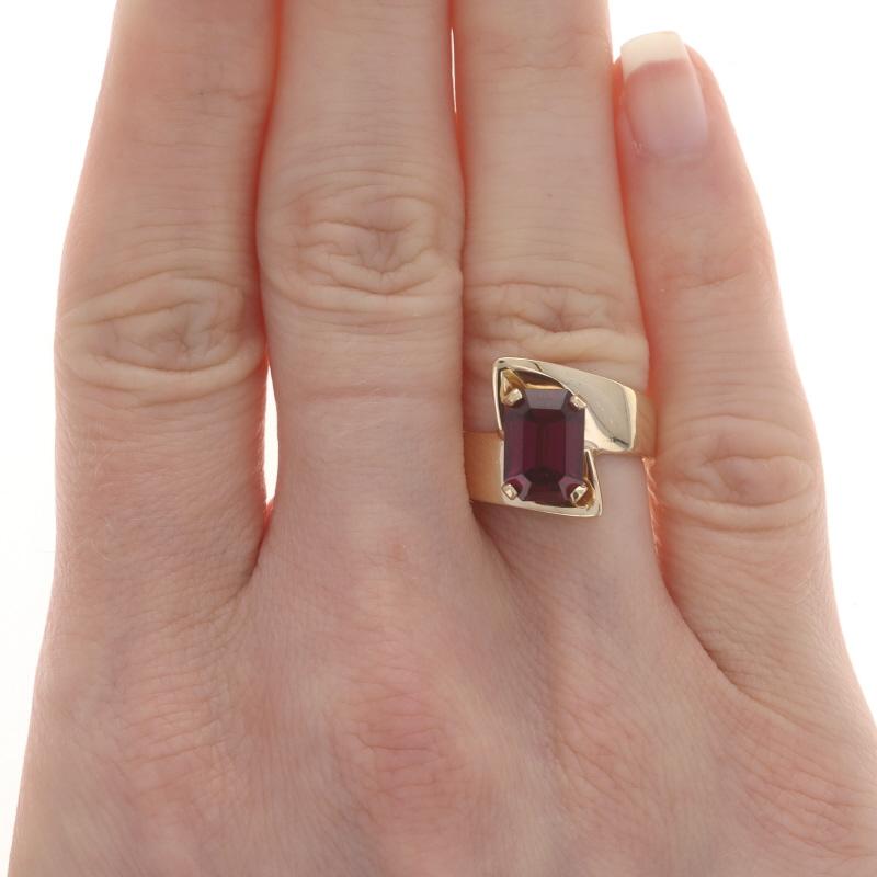 Yellow Gold Rubellite Tourmaline Bypass Solitaire Ring - 14k Emerald Cut 2.34ct In Excellent Condition For Sale In Greensboro, NC