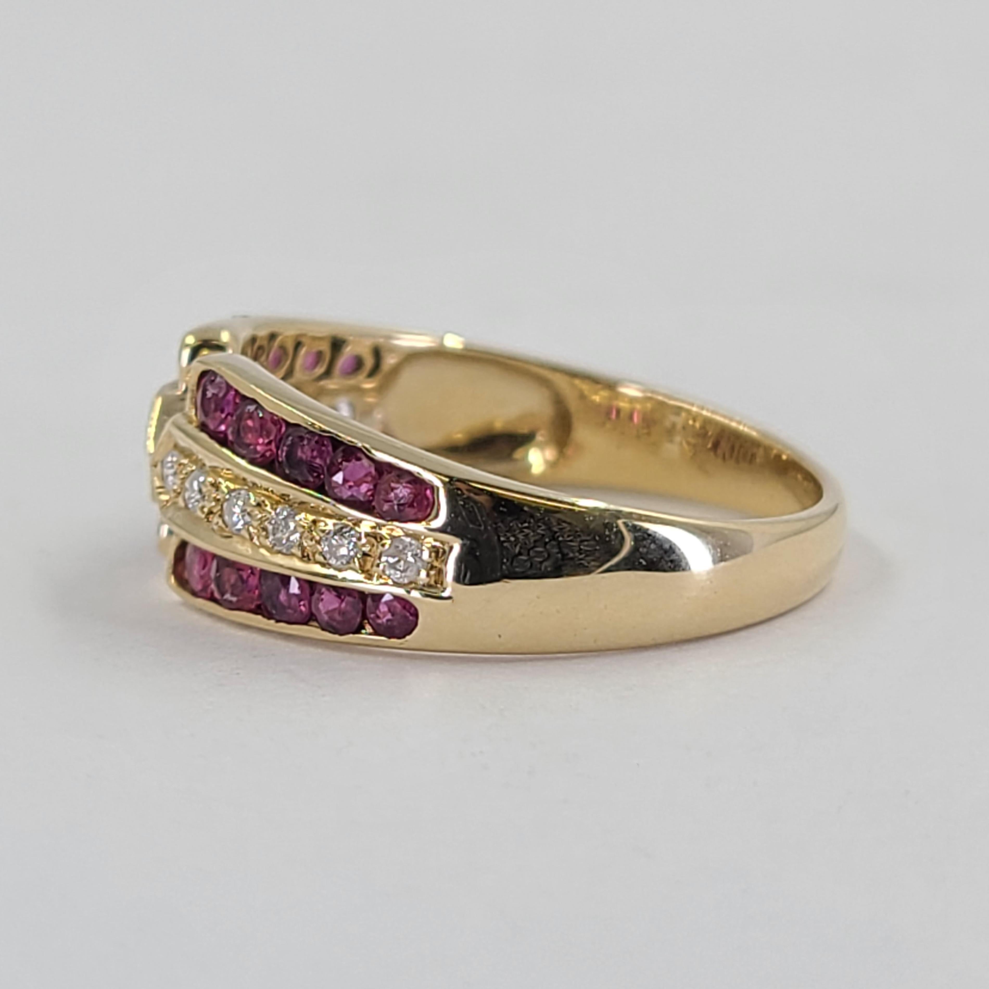 Round Cut Yellow Gold Ruby & Diamond Cut Out Ring For Sale