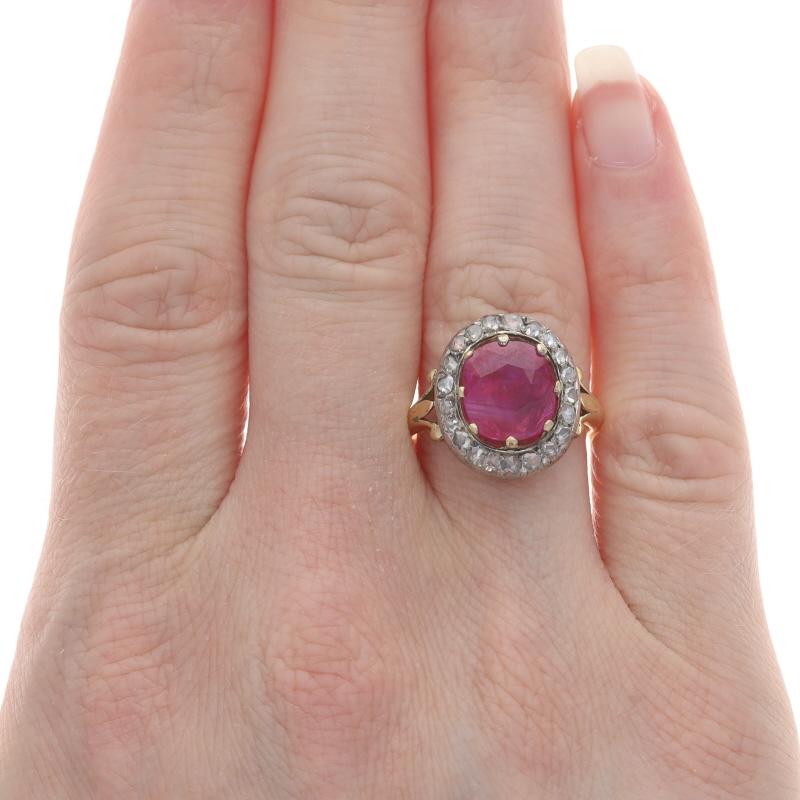 Anillo Halo Georgiano de Oro Amarillo con Rubí y Diamantes -18k Cush 3.92ctw Antiguo Tamaño 5 1/4 Corte cojín en venta