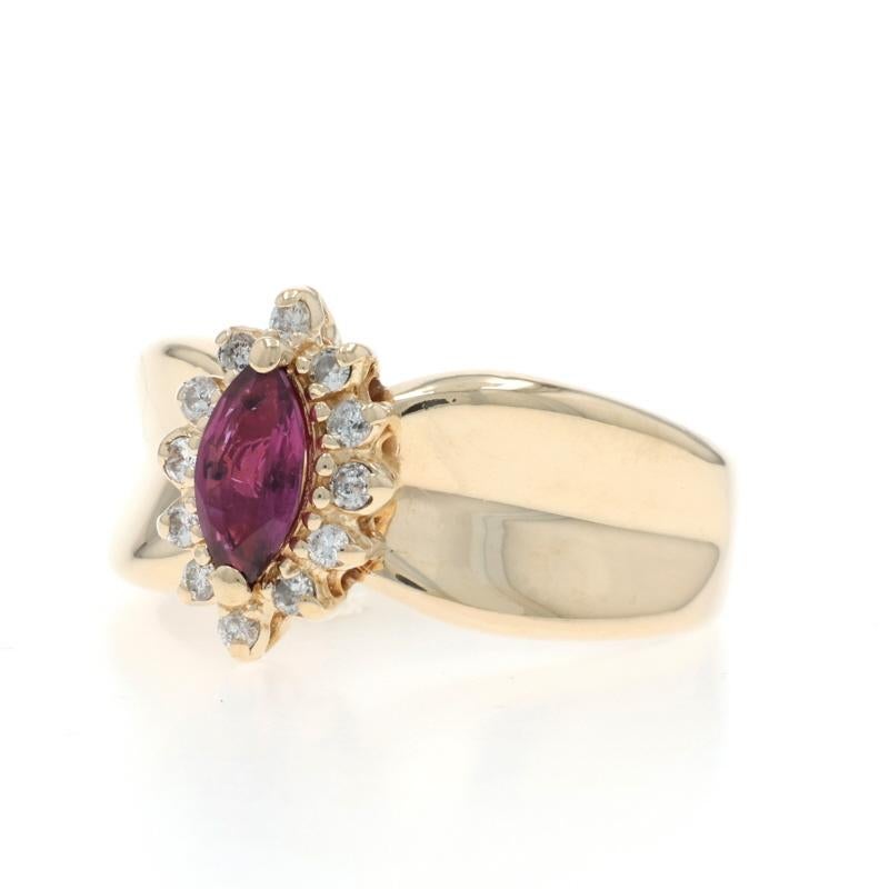 Bague en or jaune rubis diamant halo - 10k Marquise .65ctw Floral Excellent état - En vente à Greensboro, NC