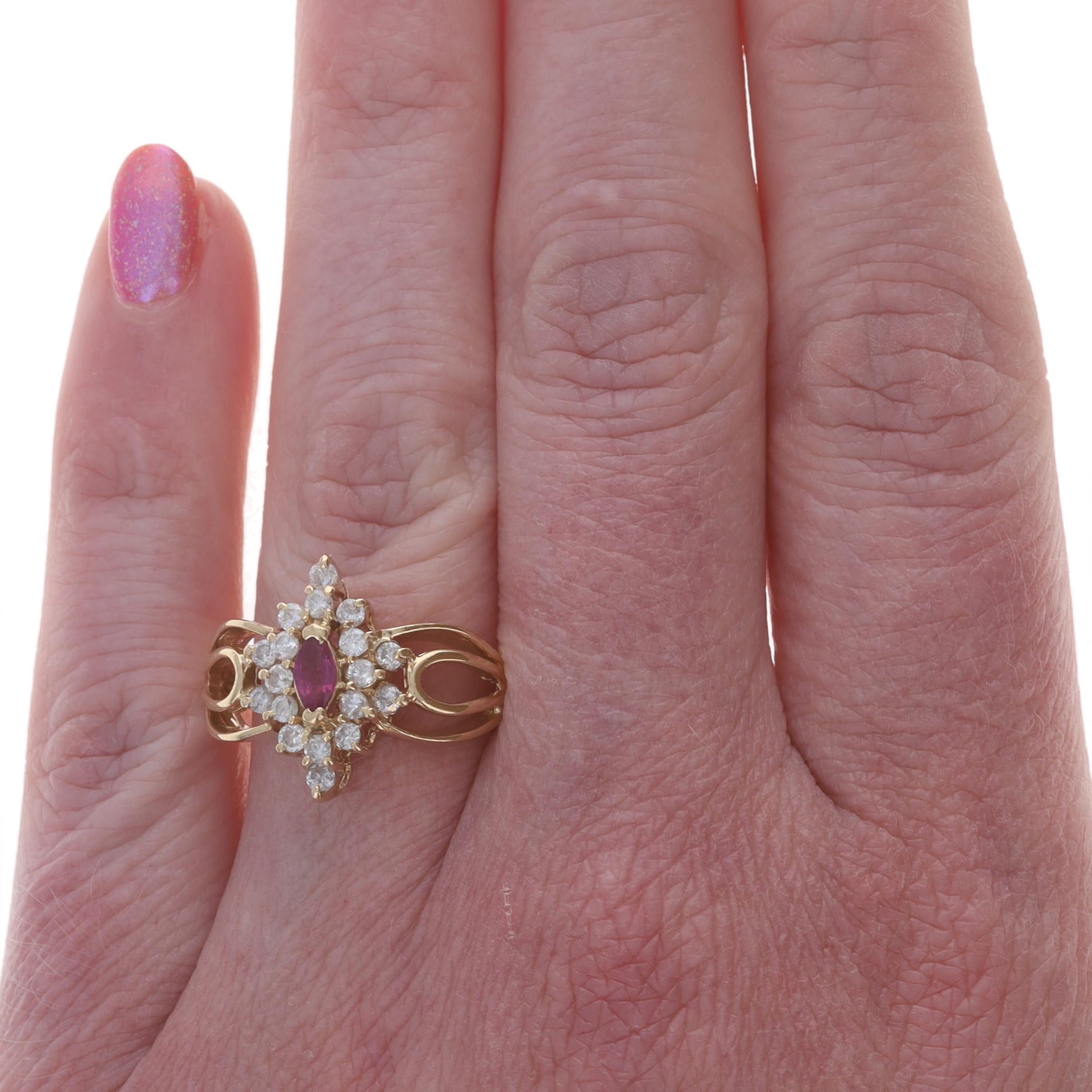 Gelbgold Rubin Diamant Halo Ring - 14k Marquise .85ctw Floral (Marquiseschliff) im Angebot